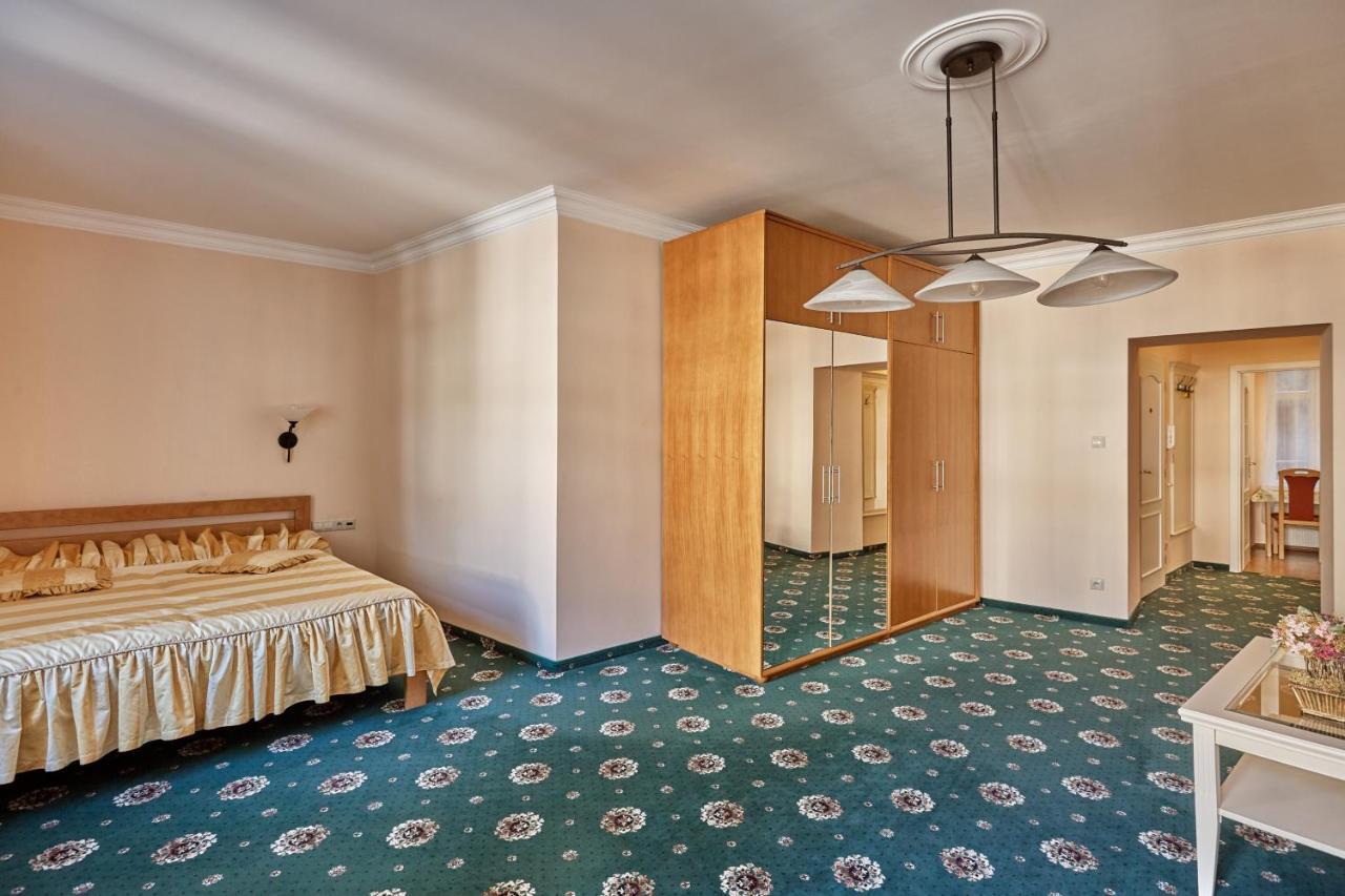 Evergreen Apartments Hotel Karlovy Vary Exterior photo